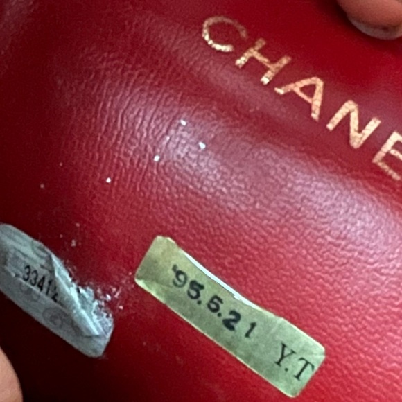 Chanel Timeless Vanity Case, Red Caviar Leather Bag - Picture 11 of 16